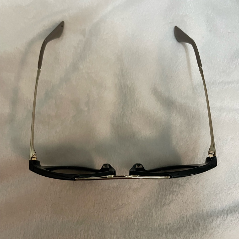 Beautiful Prada Black and Gold Sunglasses - Picture 6 of 14